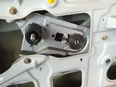 Peça sobressalente para automóvel em segunda mão elevador de vidros dianteiro direito por renault kangoo (kc0/1_) 1.5 dci (kc07) referências oem iam 7700303552