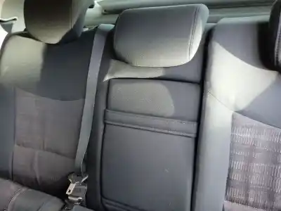 Автозапчасти б/у центральный задний ремень безопасности за RENAULT LAGUNA II (BG0/1_) 1.9 DCI (BG1A, BG1V) ссылки OEM IAM 8200687429  