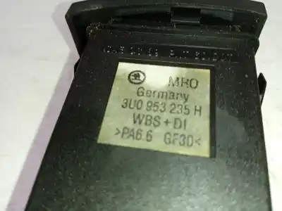 Second-hand car spare part hazard warning lights for skoda superb i (3u4) 2.0 tdi oem iam references 3u0953235h  