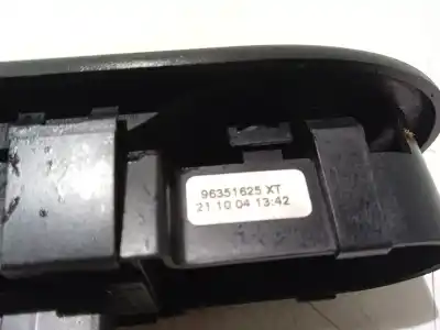 Second-hand car spare part right front power window switch for peugeot 307 sw (3h) 1.6 hdi 110 oem iam references 96351625xt  
