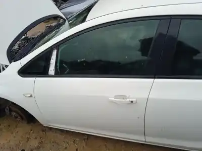 Автозапчасти б/у левая передняя дверь за opel astra j (p10) 2.0 cdti (68) ссылки oem iam 124044