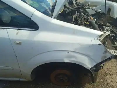 Recambio de automóvil de segunda mano de ALETA DELANTERA DERECHA para OPEL ZAFIRA B FURGONETA/MONOVOLUMEN (A05)  referencias OEM IAM 93184412  