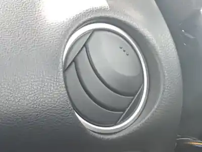 Second-hand car spare part air vent for mazda 6 hatchback (gg) 2.0 (gges) oem iam references gr1m6473002