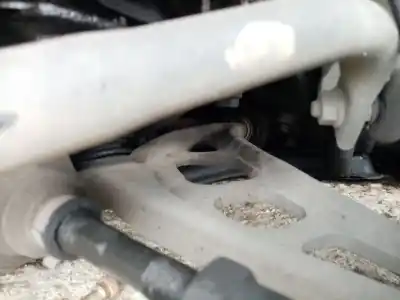 Second-hand car spare part front left lower suspension arm for bmw 3 (e46) 320 d oem iam references 31122343353  