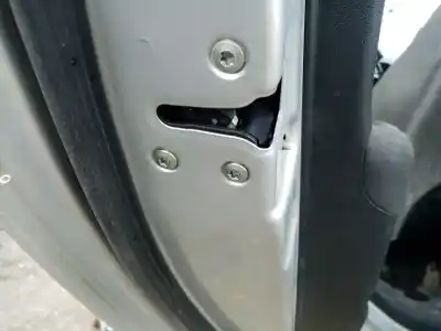 Peça sobressalente para automóvel em segunda mão Fechadura Da Porta Traseira Esquerda por HYUNDAI I20 1.1 CRDi CAT Referências OEM IAM 814101J520  