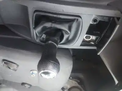 Peça sobressalente para automóvel em segunda mão alavanca de velocidades por volkswagen polo (9n_, 9a_) 1.9 sdi referências oem iam 6q0711050b