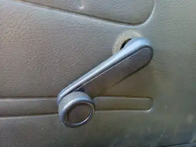 Recambio de automóvil de segunda mano de Maneta Elevalunas Delantera Izquierda para SUZUKI VITARA (ET) HDI (SE 420HDI) referencias OEM IAM 8296082100  8296082100T01