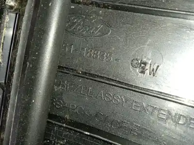 Peça sobressalente para automóvel em segunda mão moldagem por ford focus iii 1.6 ti referências oem iam bm5118835  