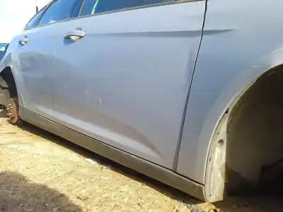 Peça sobressalente para automóvel em segunda mão Moldagem por FORD FOCUS III 1.6 TI Referências OEM IAM 1882855  