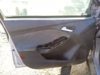 Peça sobressalente para automóvel em segunda mão forra / revestimento da porta dianteira esquerda por ford focus iii 1.6 ti referências oem iam bm51a23943a
