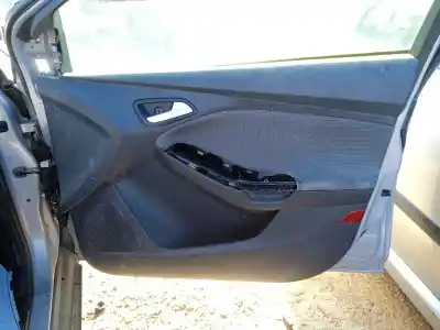 Peça sobressalente para automóvel em segunda mão forra / revestimento da porta dianteira direita por ford focus iii 1.6 ti referências oem iam bm51a23942a