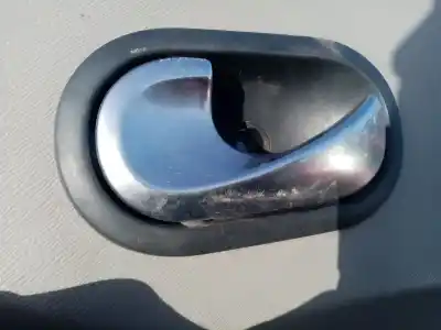 Автозапчастина б/у ліва передня внутрішня ручка для renault twingo ii (cn0_) 1.5 dci (cn0e) посилання на oem iam 8200843631