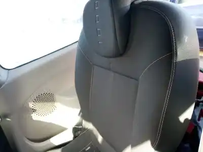 Автозапчастина б/у задні праві сидіння для renault twingo ii (cn0_) 1.5 dci (cn0e) посилання на oem iam 7701067925  