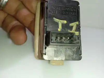 Pezzo di ricambio per auto di seconda mano interruttore alzacristalli anteriore destro per bmw 3 (e90) 320 d riferimenti oem iam 15939901328  6945876