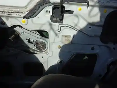 Pezzo di ricambio per auto di seconda mano Alzacristalli Anteriore Destro per RENAULT KANGOO EXPRESS (FC0/1_) D 65 1.9 (FC0E, FC02, FC0J, FC0N) Riferimenti OEM IAM 8200157006  