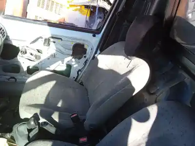 Автозапчастина б/у передне праве сиділо для RENAULT KANGOO EXPRESS (FC0/1_) D 65 1.9 (FC0E, FC02, FC0J, FC0N) Посилання на OEM IAM 7701055732 7701063775 7701055731