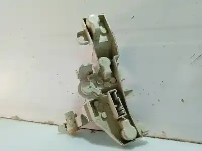 Second-hand car spare part lampholder for bmw 1 (e87) 118 d oem iam references 63217164963  