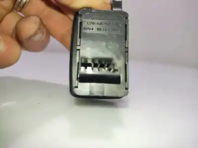 Автозапчасти б/у выключатель переднего правого окна за bmw 1 (e87) 118 d ссылки oem iam 61316945874  15939900155