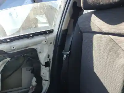 Peça sobressalente para automóvel em segunda mão cinto de segurança dianteiro direito por bmw 1 (e87) 118 d referências oem iam 72119117220