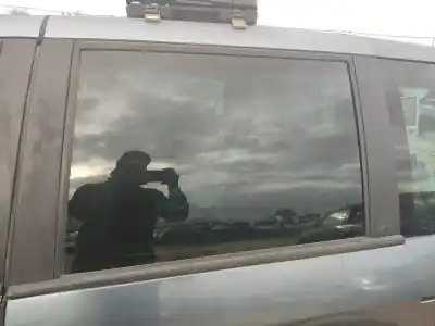 Peça sobressalente para automóvel em segunda mão Vidro Traseiro Esquerdo por PEUGEOT 807 (EB_) 2.0 HDI Referências OEM IAM 8569Z7  