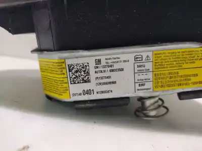 Автозапчастина б/у передня ліва подушка безопасности для opel insignia a (g09) 2.0 cdti (68) посилання на oem iam 13270401  608323500