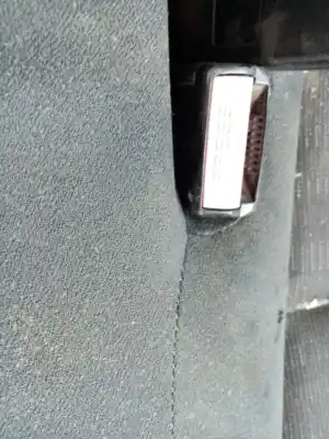Автозапчастина б/у центральний задній гачок для renault laguna ii (bg0/1_) 1.9 dci (bg1a, bg1v) посилання на oem iam 8200687446
