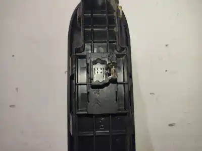 Автозапчастина б/у передній правий віконний вимикач для peugeot 307 sw (3h) 1.6 hdi 110 посилання на oem iam 96351625xt  6554e7