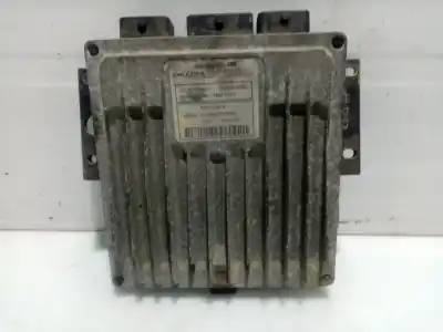 Pièce détachée automobile d'occasion Calculateur Moteur Ecu pour RENAULT CLIO II (BB_, CB_) 1.5 DCI (B/CB07) Références OEM IAM 8200303619  