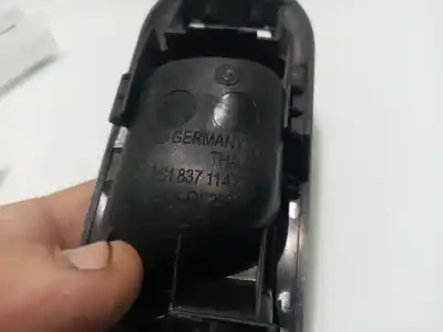 Автозапчасти б/у внутри передней правой ручки за volkswagen bora variant (1j6) 1.9 tdi ссылки oem iam 3b1837114t  