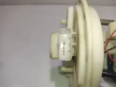 Pezzo di ricambio per auto di seconda mano sensore di livello del carburante per opel corsa d 1.2 cat (a 12 xer / ldc) riferimenti oem iam 13327783  0580200084