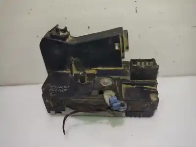 Peça sobressalente para automóvel em segunda mão fechadura da porta traseira esquerda por renault trafic combi (ab 4.01) 1.9 diesel referências oem iam 8200282303