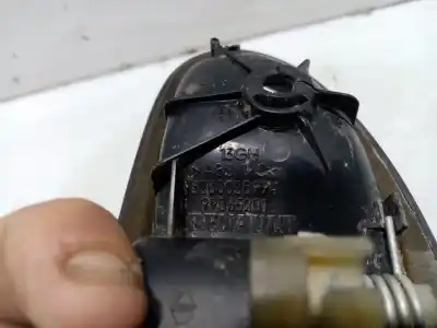 Second-hand car spare part interior left front handle for renault trafic combi (ab 4.01) 1.9 diesel oem iam references 8200028994  99035201