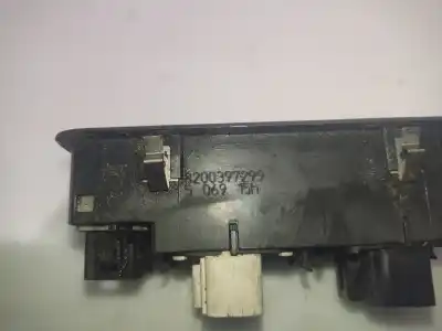 Peça sobressalente para automóvel em segunda mão botão / interruptor elevador vidro dianteiro esquerdo por renault laguna ii (bg0) * referências oem iam 8200397299  
