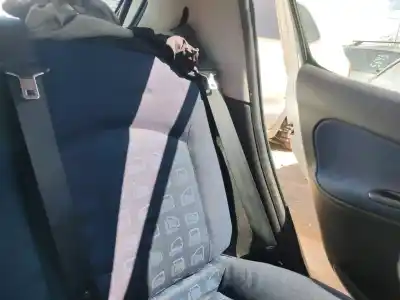 Pezzo di ricambio per auto di seconda mano cintura di sicurezza posteriore sinistra per peugeot 206 fastback (2a/c) 1.4 i riferimenti oem iam 8975r2
