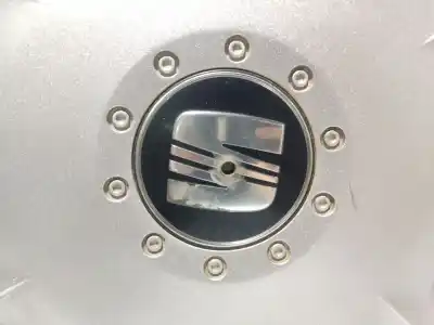 Автозапчасти б/у колпачки ​​ступицы за seat toledo ii (1m2) 1.6 16v ссылки oem iam 1m0601147a  