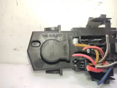 Автозапчасти б/у подставка для лампы за seat toledo ii (1m2) 1.6 16v ссылки oem iam 1m1945257  