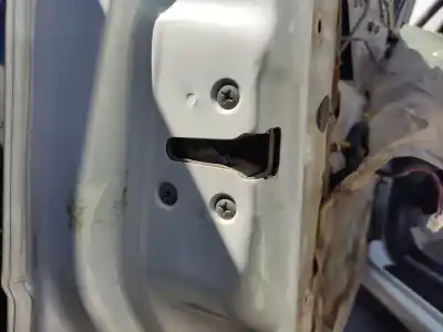 Peça sobressalente para automóvel em segunda mão fechadura da porta dianteira esquerda por nissan almera ii hatchback (n16) 1.5 referências oem iam 80503bm610