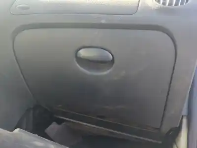 Автозапчастина б/у бардачок для citroen c3 i (fc_, fn_) 1.4 hdi посилання на oem iam 8214wv