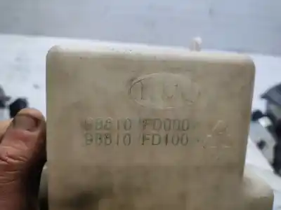 Peça sobressalente para automóvel em segunda mão depósito do limpa vidros por kia rio i fastback (dc) 1.3 referências oem iam 98610fd000  98610fd100