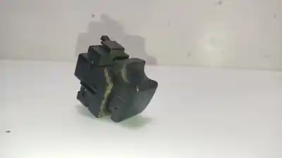 Peça sobressalente para automóvel em segunda mão botão / interruptor elevador vidro dianteiro direito por toyota corolla (_e12_) 2.0 d-4d (cde120r_, cde120l_) referências oem iam 8481002041