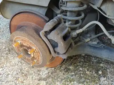 Peça sobressalente para automóvel em segunda mão Pinça De Travão Traseira Direita por TOYOTA COROLLA (_E12_) 2.0 D-4D (CDE120R_, CDE120L_) Referências OEM IAM 4773002111  