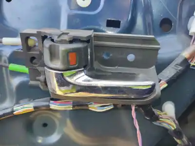 Peça sobressalente para automóvel em segunda mão puxador interior dianteiro esquerdo por toyota corolla (_e12_) 2.0 d-4d (cde120r_, cde120l_) referências oem iam 6920605040b0
