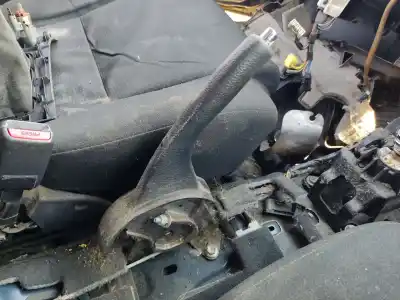 Peça sobressalente para automóvel em segunda mão Alavanca De Travão De Mão por TOYOTA COROLLA (_E12_) 2.0 D-4D (CDE120R_, CDE120L_) Referências OEM IAM 4620102131B0  