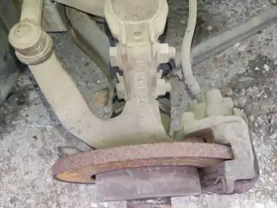 Pezzo di ricambio per auto di seconda mano attacco anteriore destro per opel corsa b (s93) 1.2 i (f08, f68, m68) riferimenti oem iam 90575859  90539907