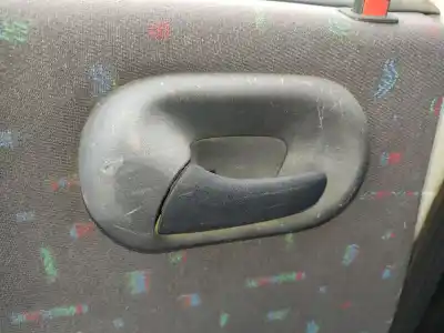 Автозапчастина б/у ліва задня внутрішня ручка для opel corsa b (s93) 1.2 i (f08, f68, m68) посилання на oem iam 90431363