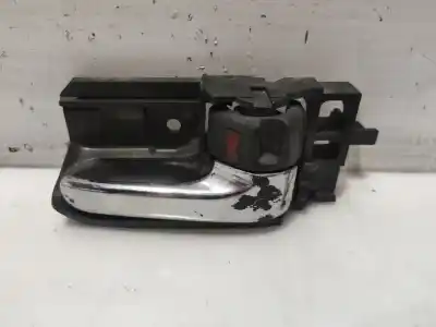 Автозапчасти б/у внутри передней правой ручки за toyota corolla sedán (_e12_) 1.6 vvt-i (zze121_) ссылки oem iam 6920502110b0