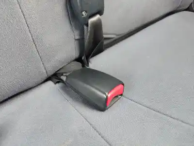 Автозапчастина б/у задній центральний гачок для honda jazz ii (gd_, ge3, ge2) 1.3 idsi (gd1) посилання на oem iam 82855saag01za