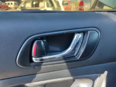 Автозапчастина б/у ліва задня внутрішня ручка для subaru legacy iv ranchera familiar (bp) 2.5 awd (bp9) посилання на oem iam 61051ag010jc Автозапчастина б/у ліва задня внутрішня ручка для subaru legacy iv ranchera familiar (bp) 2.5 awd (bp9) посилання на oem iam 61051ag010jc