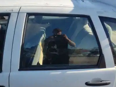 Peça sobressalente para automóvel em segunda mão vidro traseiro esquerdo por seat ibiza ii (6k1) 1.9 tdi referências oem iam 6k4845205a