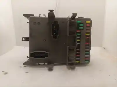 Pièce détachée automobile d'occasion BOÎTES À FUSIBLES pour RENAULT LAGUNA II GRANDTOUR (KG0/1_)  Références OEM IAM 518856125 8200371614B 518856125